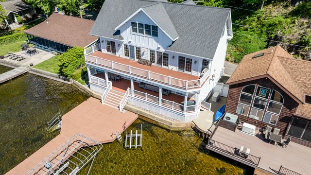 8568 Lake Avenue, Watervliet, MI 49098