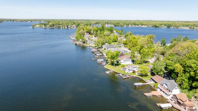 8568 Lake Avenue, Watervliet, MI 49098
