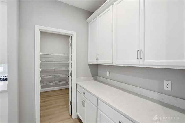 889 Reeder Circle, Dayton, OH 45458