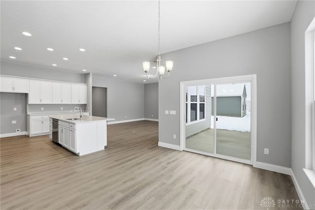 889 Reeder Circle, Dayton, OH 45458