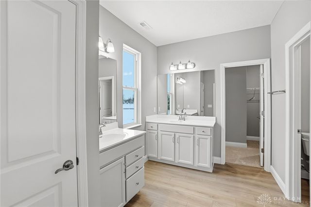 889 Reeder Circle, Dayton, OH 45458