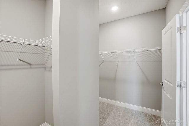 889 Reeder Circle, Dayton, OH 45458