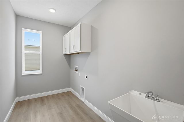 889 Reeder Circle, Dayton, OH 45458