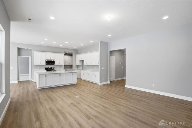 889 Reeder Circle, Dayton, OH 45458