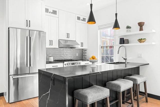 14 Carlton St B, Somerville, MA 02143