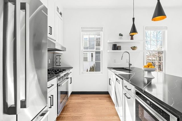 14 Carlton St B, Somerville, MA 02143