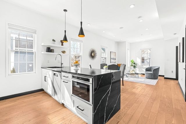 14 Carlton St B, Somerville, MA 02143