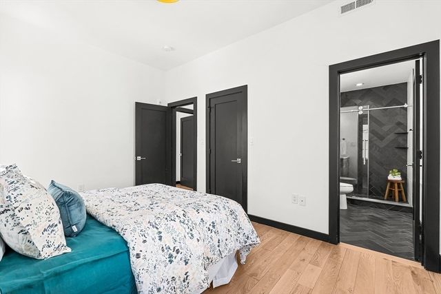 14 Carlton St B, Somerville, MA 02143