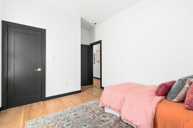 14 Carlton St B, Somerville, MA 02143