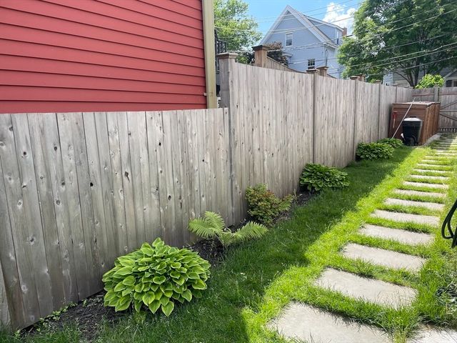 14 Carlton St B, Somerville, MA 02143