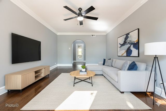 5148 N Monitor Avenue 301, Chicago, IL 60630