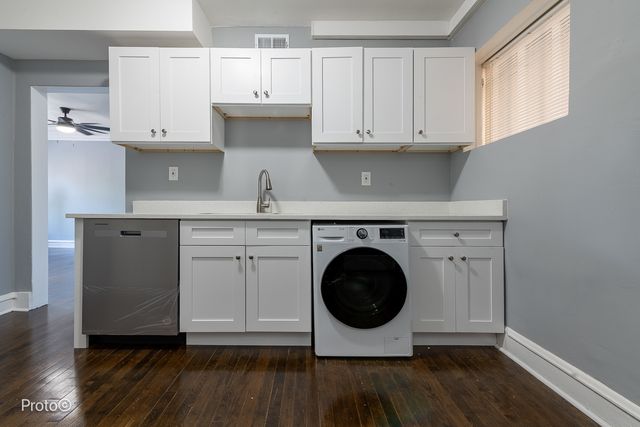 5148 N Monitor Avenue 301, Chicago, IL 60630