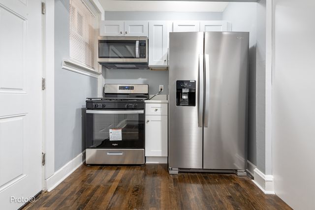 5148 N Monitor Avenue 301, Chicago, IL 60630