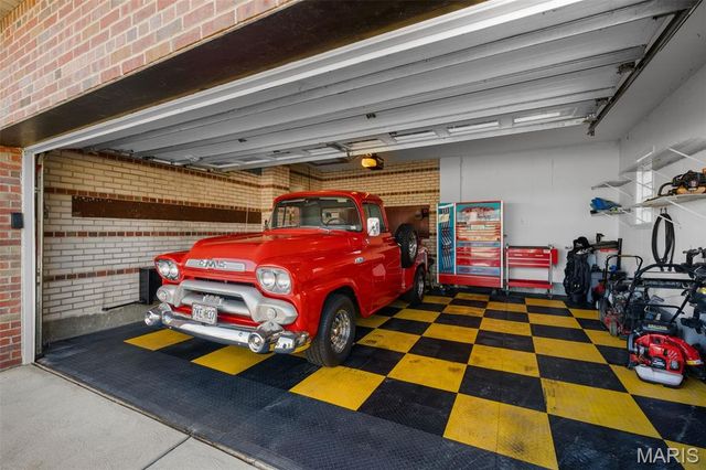 6027 Guilford Place, St Louis, MO 63109