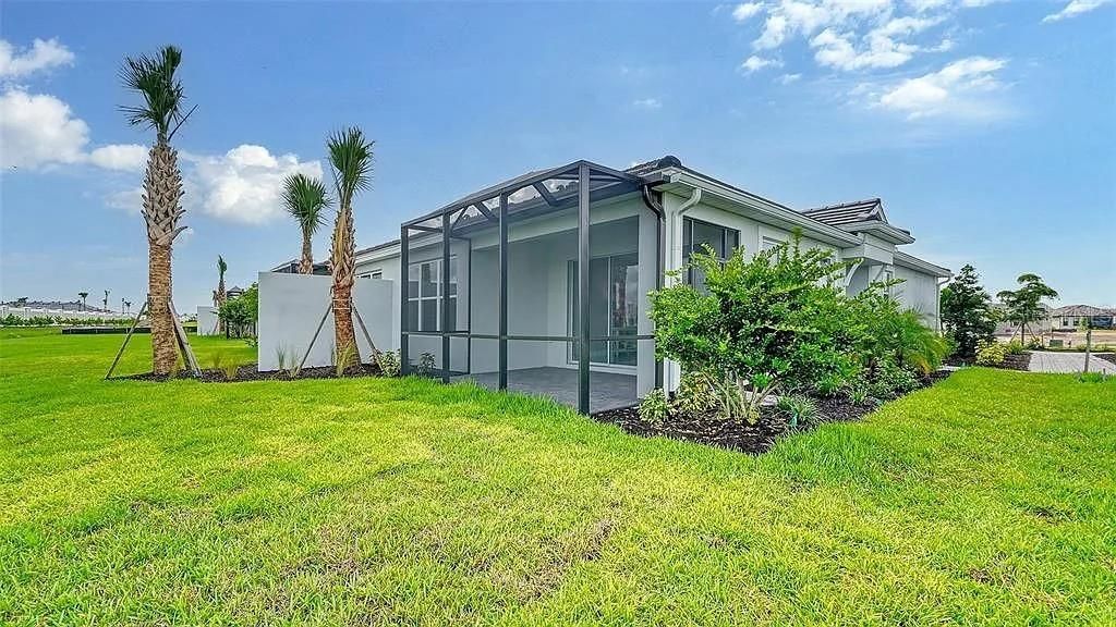 Image 3 of property listing at 16231 SAN DONATO PLACE, Bradenton, FL 34211