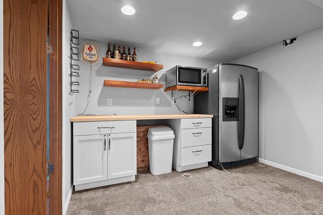 1623 JAY LANE, Green Bay, WI 54304