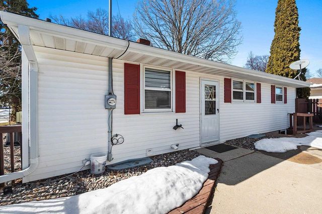 1623 JAY LANE, Green Bay, WI 54304