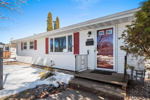 1623 JAY LANE, Green Bay, WI 54304