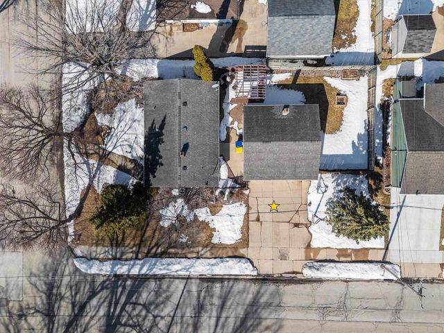 1623 JAY LANE, Green Bay, WI 54304