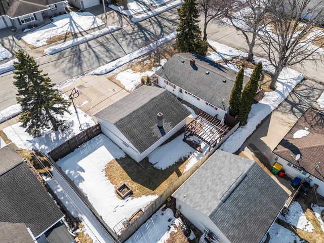 1623 JAY LANE, Green Bay, WI 54304