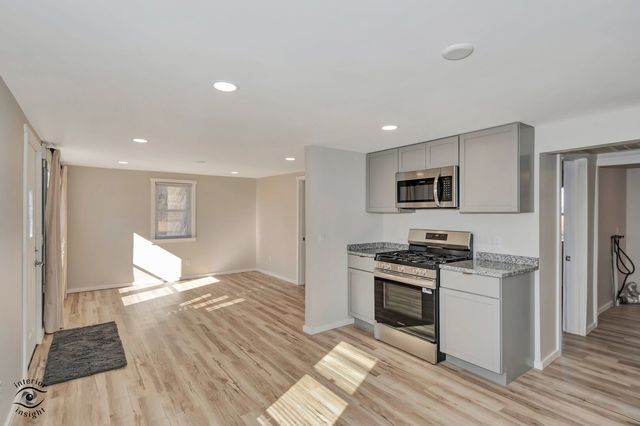 5101 W 1000 N Road, Kankakee, IL 60901