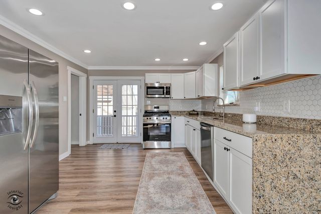 5101 W 1000 N Road, Kankakee, IL 60901