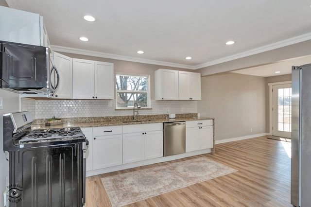 5101 W 1000 N Road, Kankakee, IL 60901