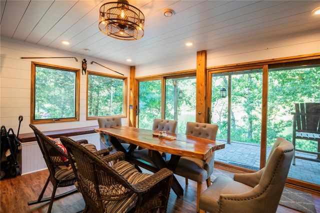 19145 Eagle Point Road, Garfield, AR 72732