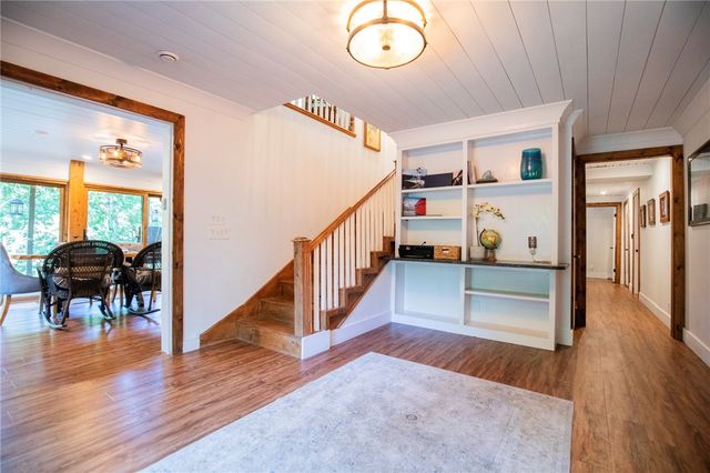 19145 Eagle Point Road, Garfield, AR 72732