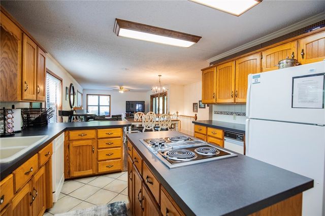 19145 Eagle Point Road, Garfield, AR 72732