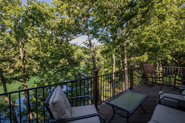 19145 Eagle Point Road, Garfield, AR 72732