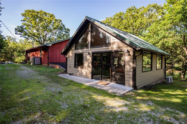 19145 Eagle Point Road, Garfield, AR 72732