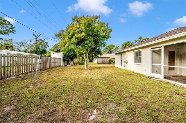 1127 S VENICE BOULEVARD, Venice, FL 34293