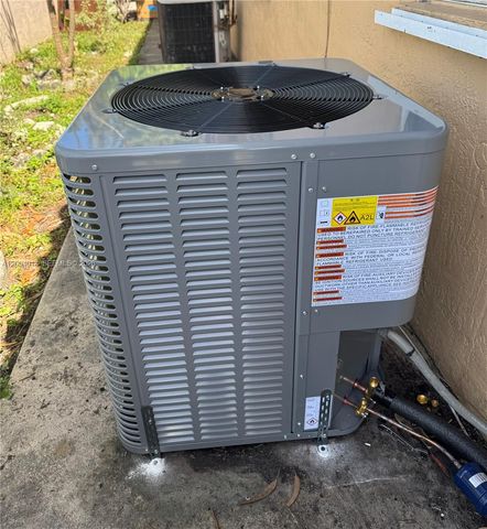 7599 W 4th Ct, Hialeah, FL 33014