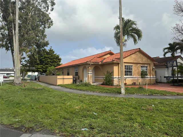 7599 W 4th Ct, Hialeah, FL 33014