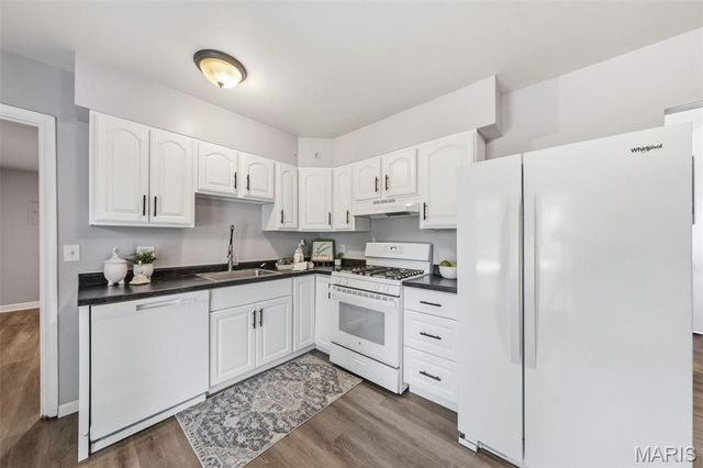 9838 Tanbark Lane, St Louis, MO 63134