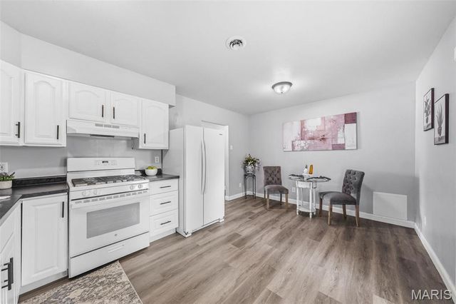 9838 Tanbark Lane, St Louis, MO 63134