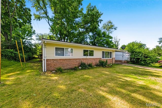 9838 Tanbark Lane, St Louis, MO 63134