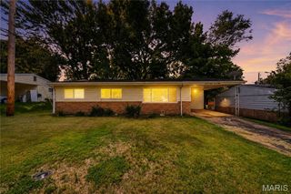 9838 Tanbark Lane, St Louis, MO 63134
