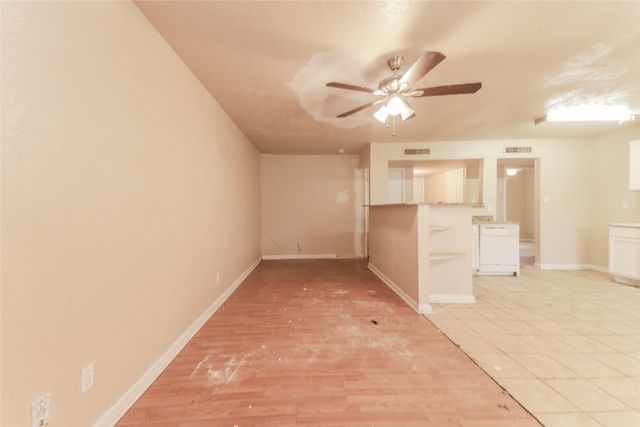 3817 Longmeadow Way, Fort Worth, TX 76133