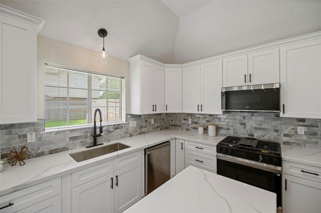 20023 Crossvine Trail Lane, Cypress, TX 77433