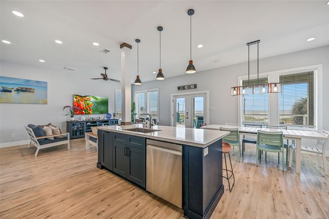 4003 11 Mile Road, Galveston, TX 77554