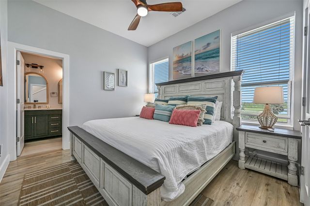4003 11 Mile Road, Galveston, TX 77554