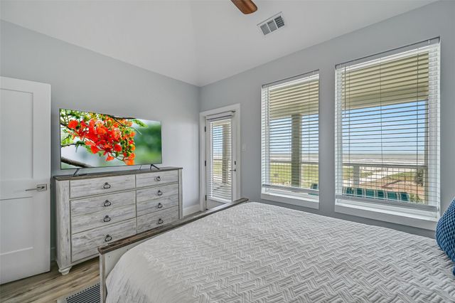 4003 11 Mile Road, Galveston, TX 77554