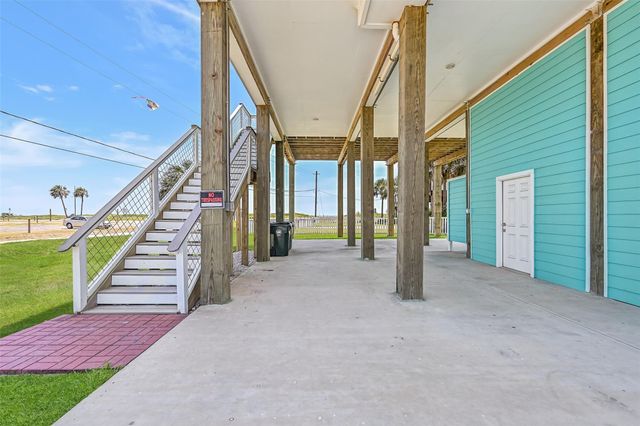 4003 11 Mile Road, Galveston, TX 77554