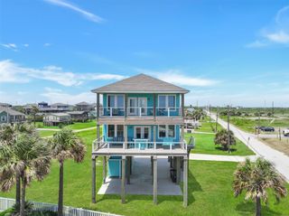 4003 11 Mile Road, Galveston, TX 77554