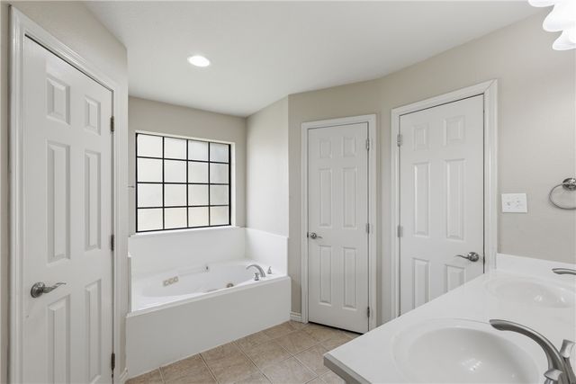 901 Crystal Dove Avenue, College Station, TX 77845