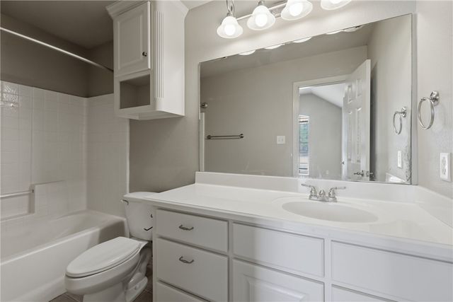 901 Crystal Dove Avenue, College Station, TX 77845