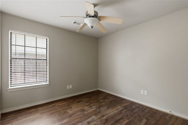 901 Crystal Dove Avenue, College Station, TX 77845
