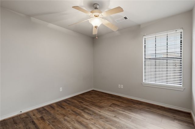 901 Crystal Dove Avenue, College Station, TX 77845
